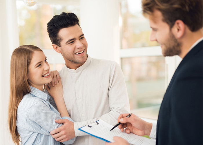 買賣不動產,到底要找大品牌還是小品牌?他們有什麼不同呢?|房仲說書人EP.2